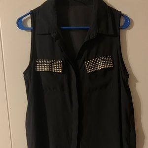 3/$20 Forever 21 Sz L Black sleeveless top w/ gold/brass detail on pockets. EUC.